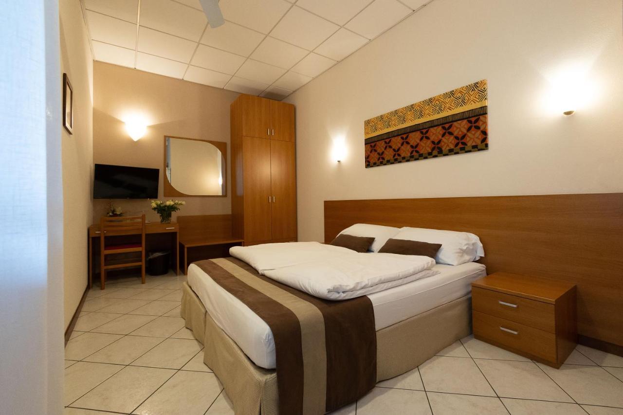 La Mimosa Lazise Hotel Екстериор снимка
