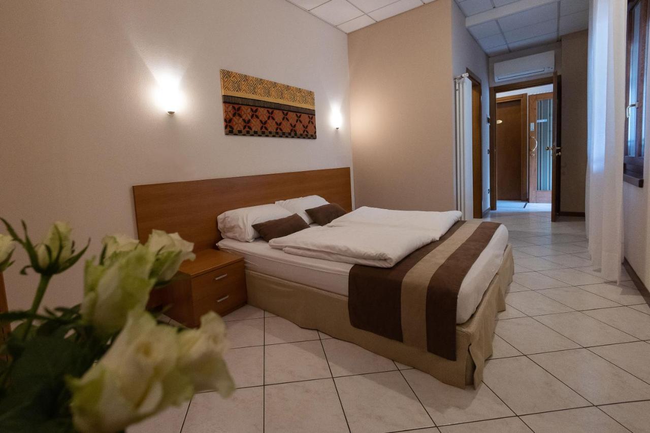 La Mimosa Lazise Hotel Екстериор снимка