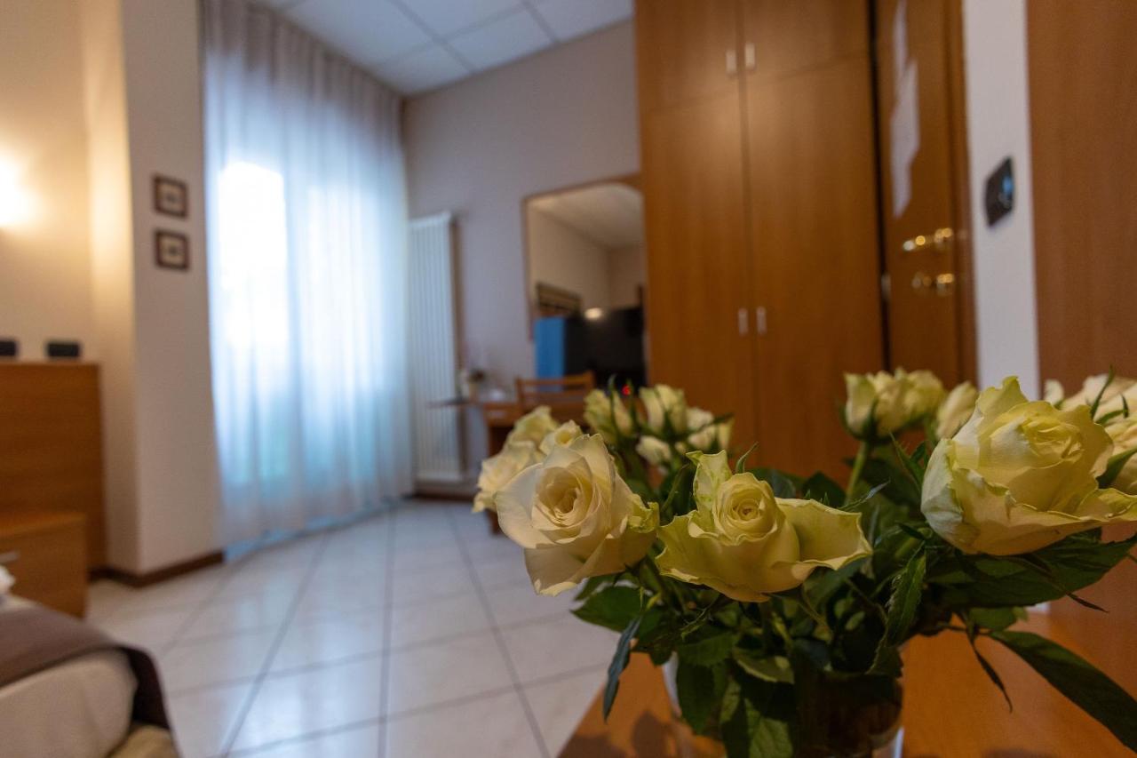 La Mimosa Lazise Hotel Екстериор снимка