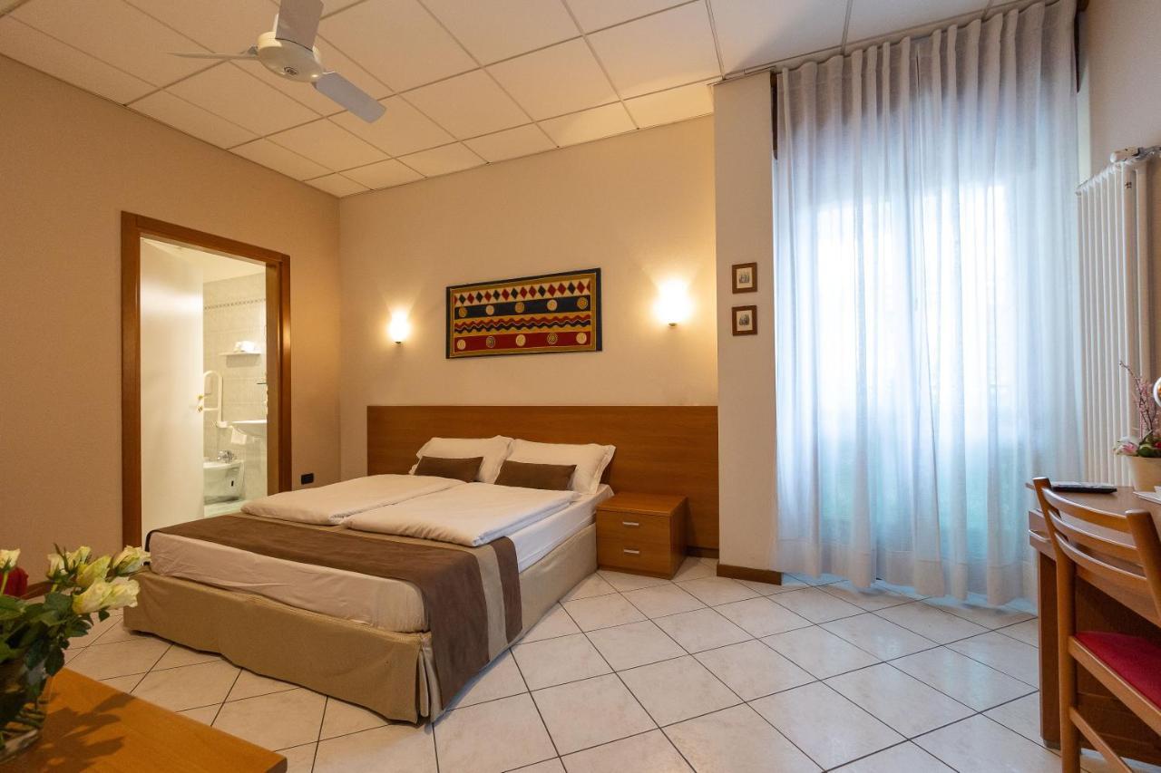 La Mimosa Lazise Hotel Екстериор снимка
