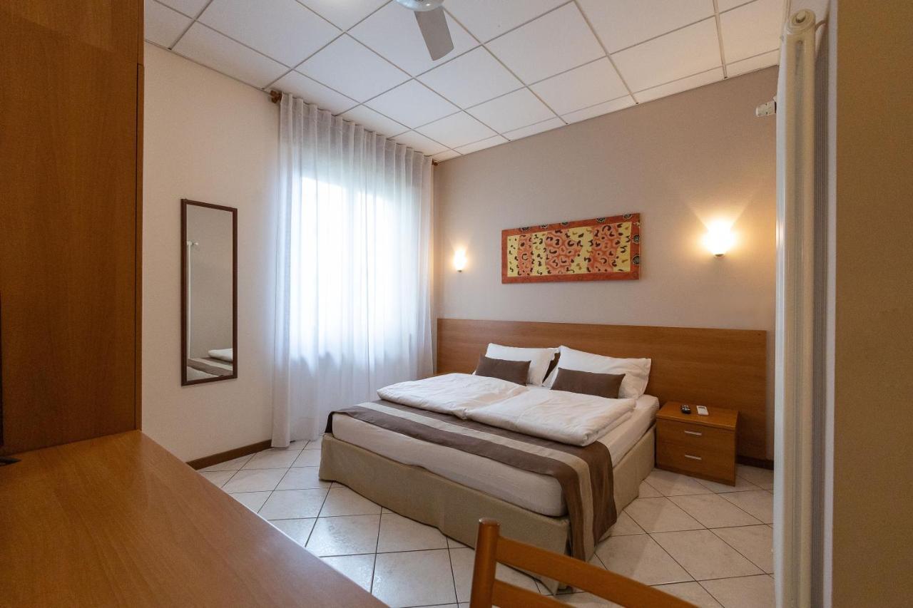 La Mimosa Lazise Hotel Екстериор снимка