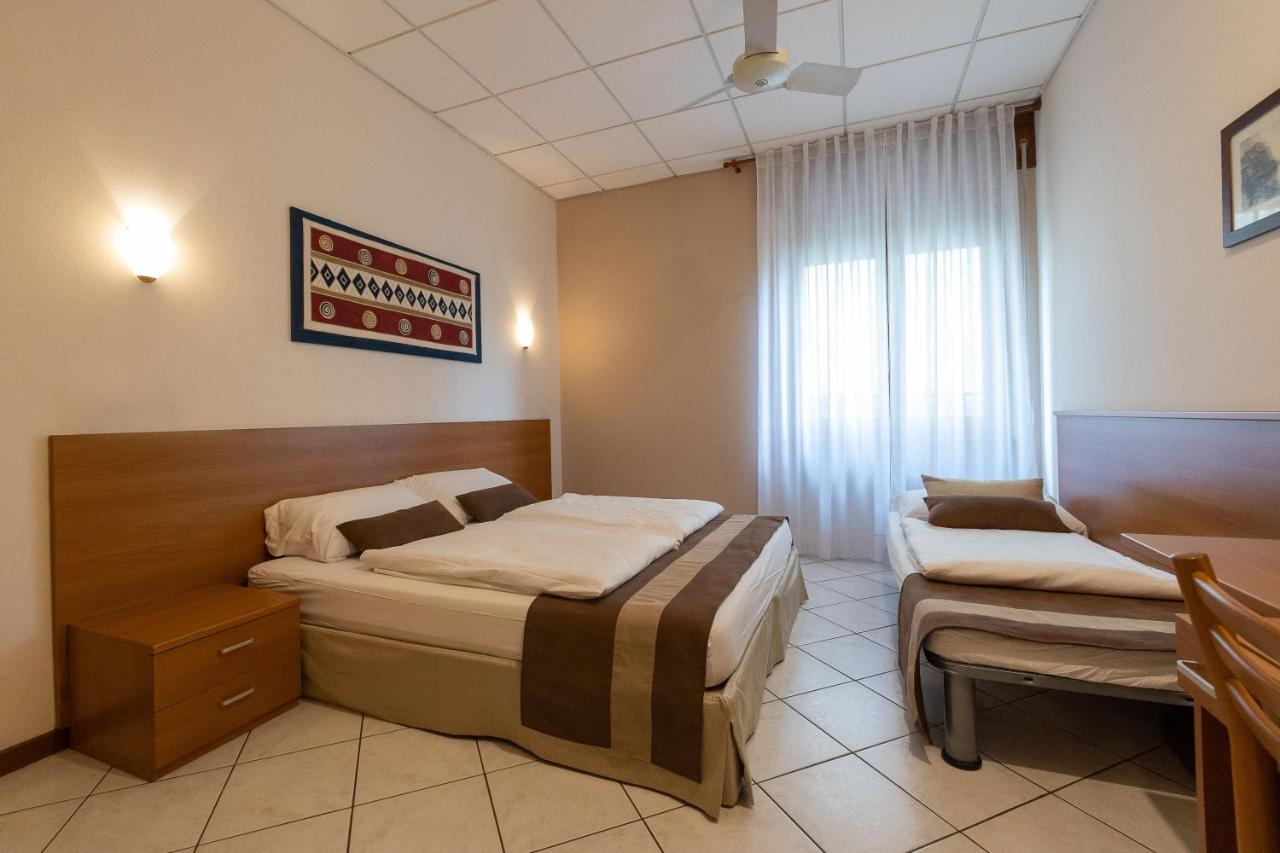 La Mimosa Lazise Hotel Екстериор снимка