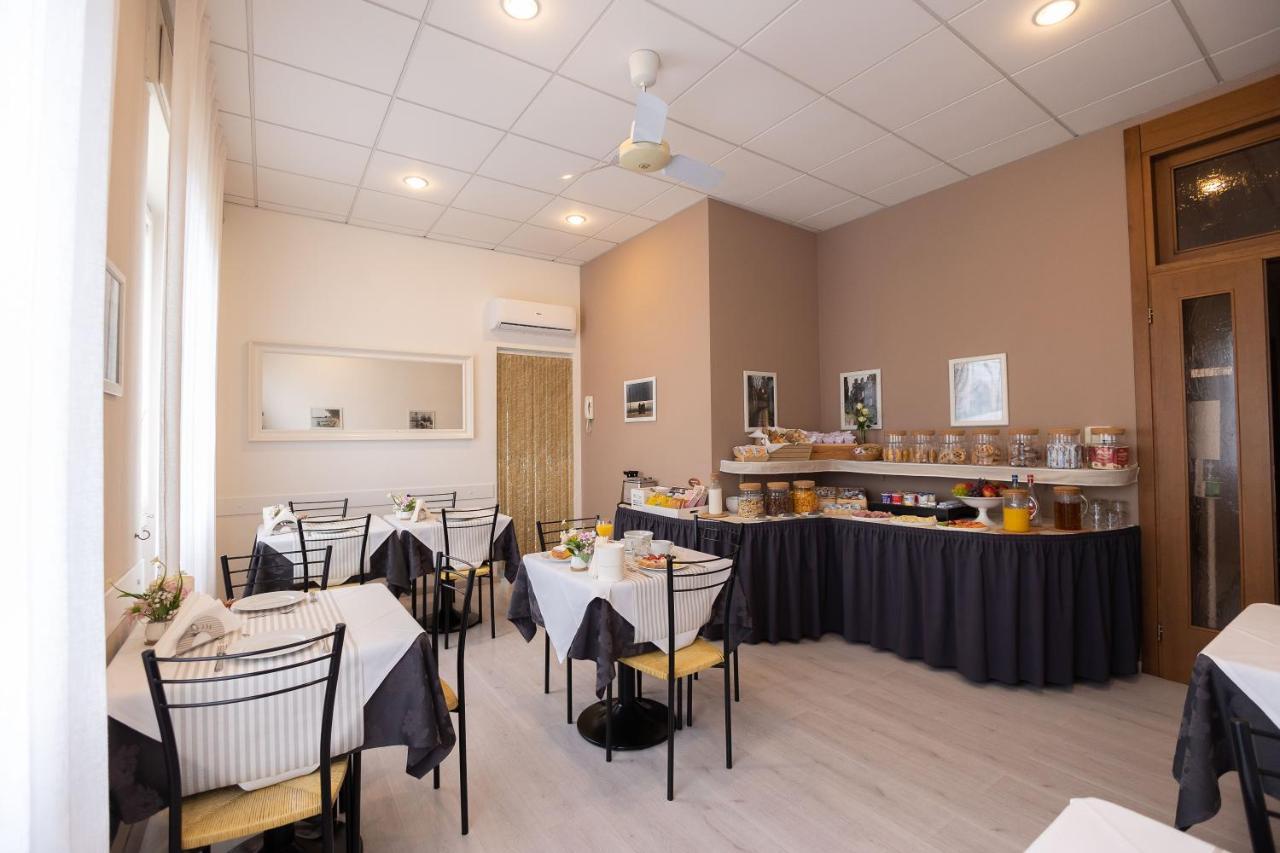 La Mimosa Lazise Hotel Екстериор снимка