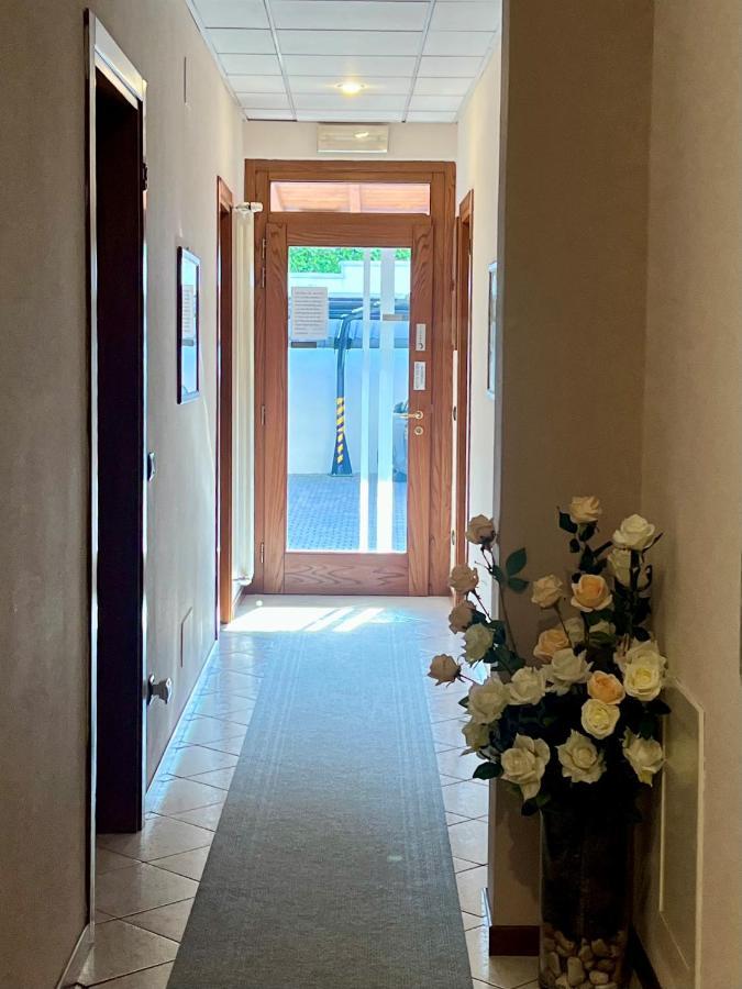 La Mimosa Lazise Hotel Екстериор снимка