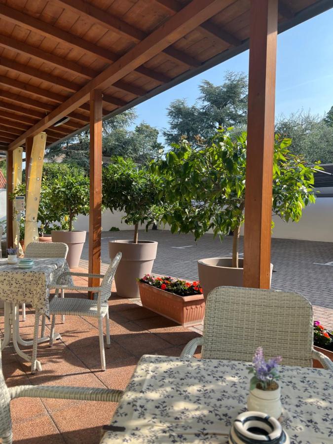 La Mimosa Lazise Hotel Екстериор снимка
